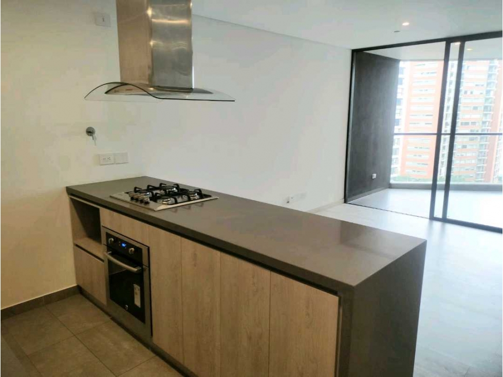 APARTAMENTO PARA RENTA EN EL POBLADO SECTOR ALTOS DEL POBLADO — foto 2