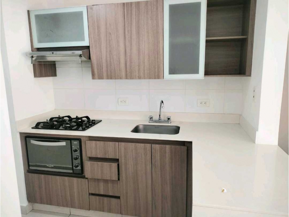 APARTAMENTO PARA RENTA EN EL POBLADO SECTOR CUIDAD DEL RIO — foto 2