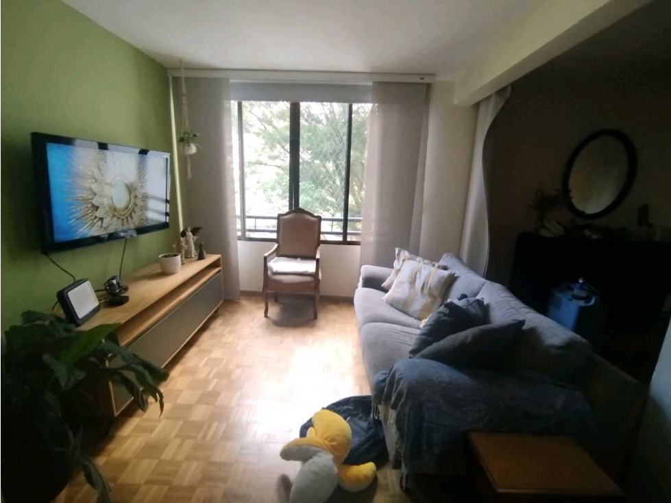 APARTAMENTO PARA RENTA EN EL POBLADO. EDIFICIO JUNCOS.