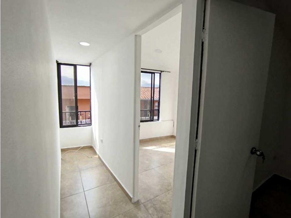 APARTAESTUDIO PARA RENTA EN LA MILAGROSA.