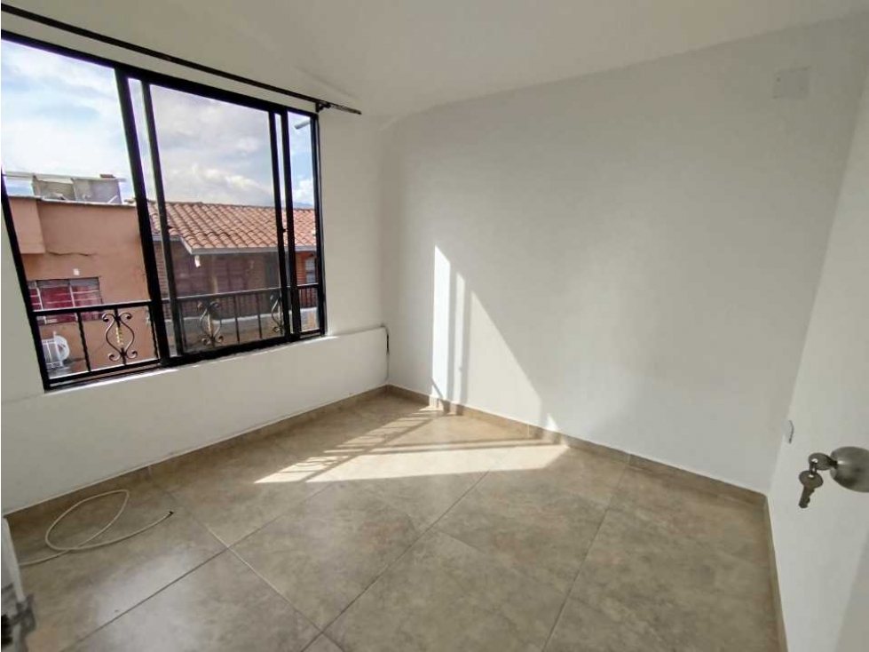 APARTAESTUDIO PARA RENTA EN LA MILAGROSA. — foto 2