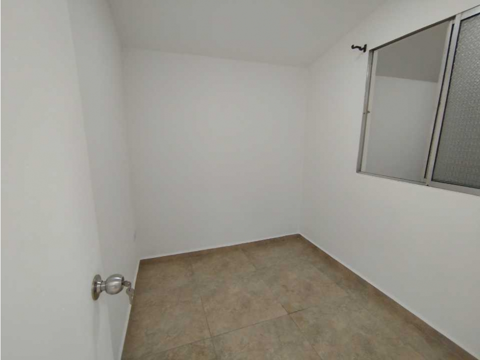 APARTAESTUDIO PARA RENTA EN LA MILAGROSA. — foto 3