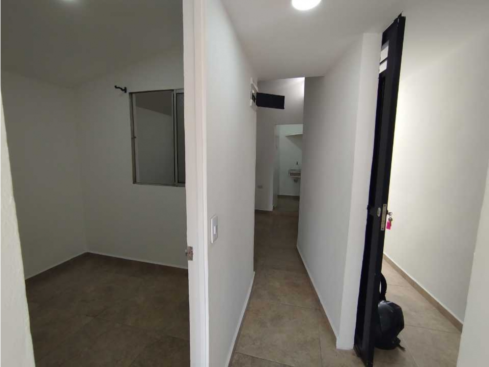 APARTAESTUDIO PARA RENTA EN LA MILAGROSA. — foto 4