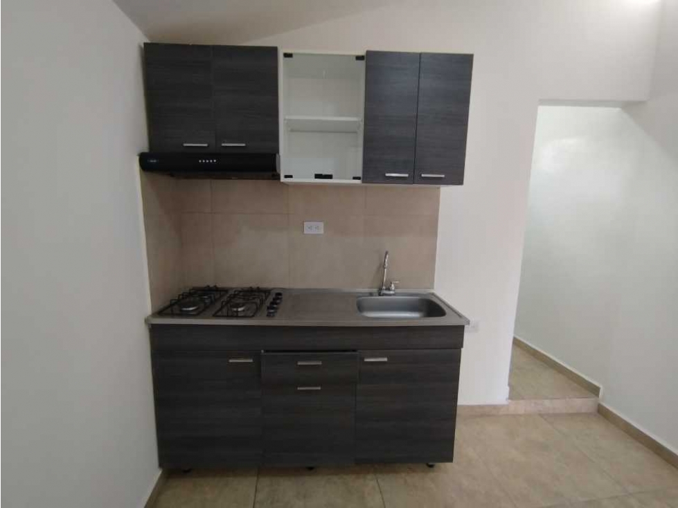 APARTAESTUDIO PARA RENTA EN LA MILAGROSA. — foto 6