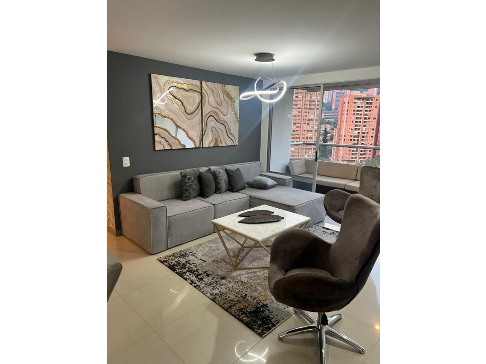 Apartamento Amoblado en Arriendo en El Poblado Los Balsos