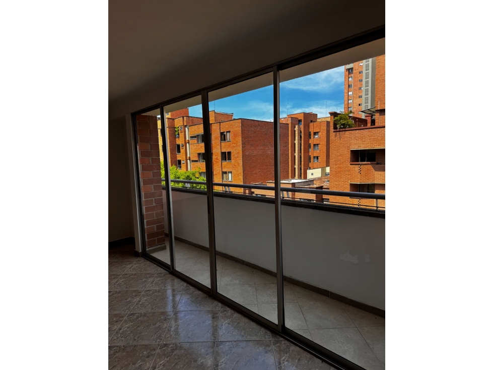 Apartamento para Venta en Medellin Laureles — foto 2