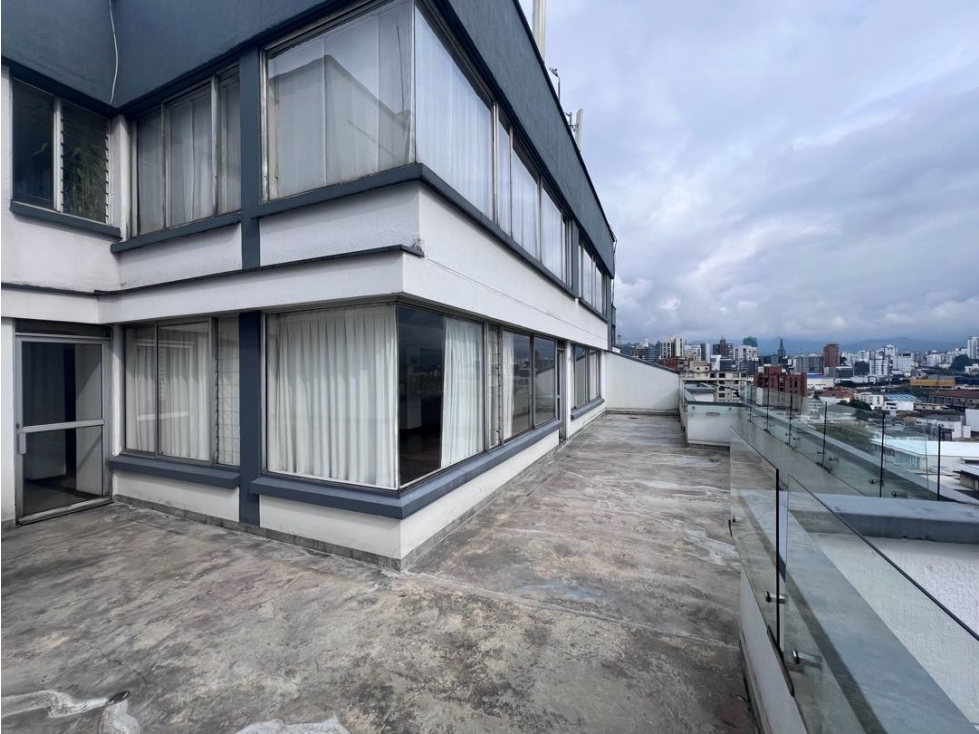 Apartamento Penthouse 3 alcobas Los Rosales Av. Santander Manizales — foto 2