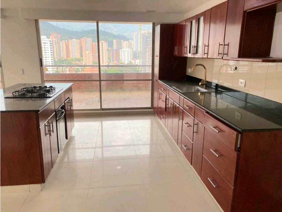APARTAMENTO PENTHOUSE PARA LA RENTA EN SABANETA — foto 2