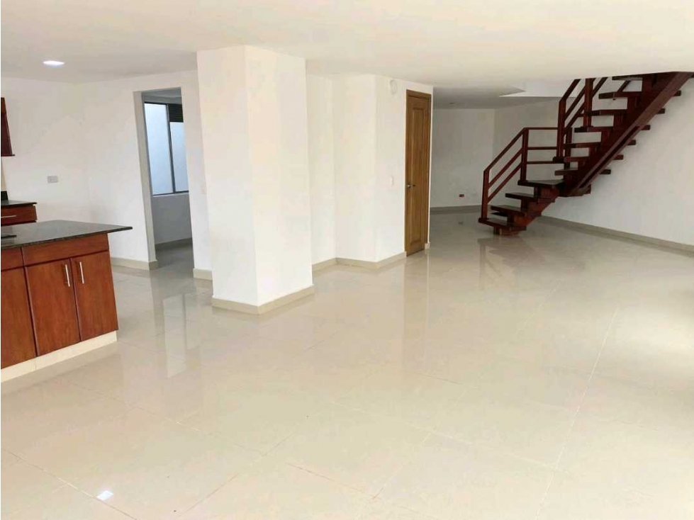 APARTAMENTO PENTHOUSE PARA LA RENTA EN SABANETA — foto 5