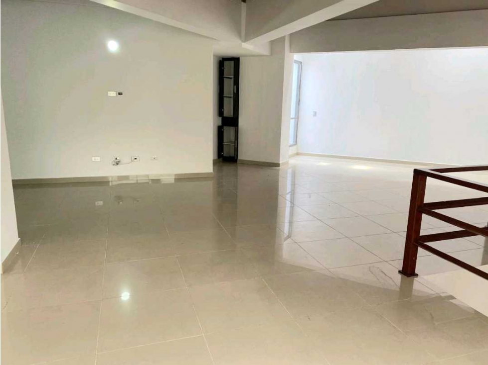 APARTAMENTO PENTHOUSE PARA LA RENTA EN SABANETA — foto 6