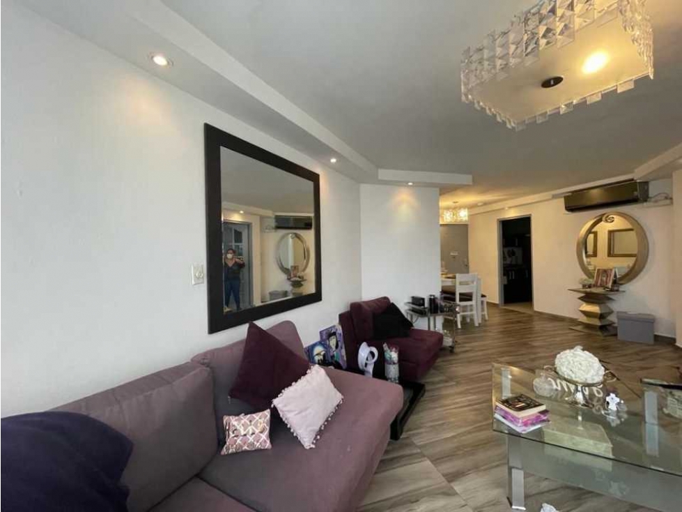 APARTAMENTO PH EXCELSIOR CERCA DE CALLE 50 Y MULTIPLAZA