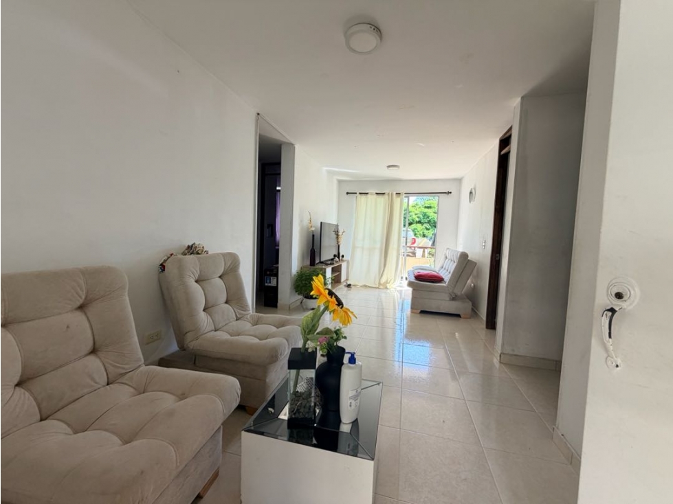 APARTAMENTO PISO 1 CONDINA PARQUEADERO CUBIERTO