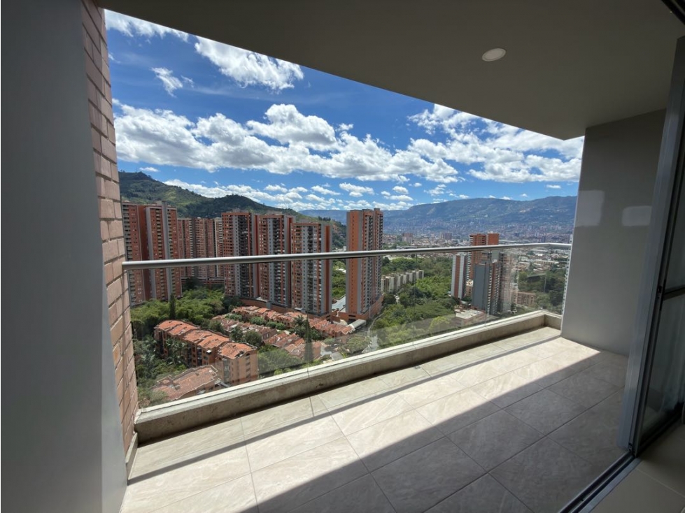 Apartamento piso 22 con vista panorámica en Suramérica, La Estrella