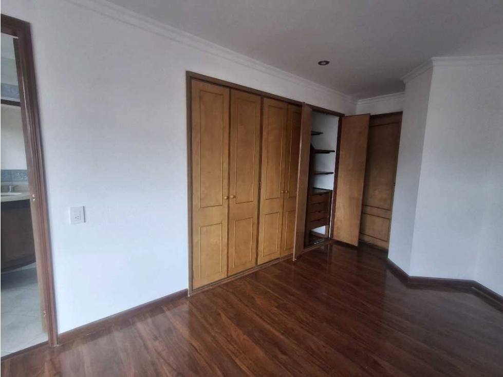 APARTAMENTO PISO 8 GRATAMIRA . COLINA - BOGOTA — foto 5