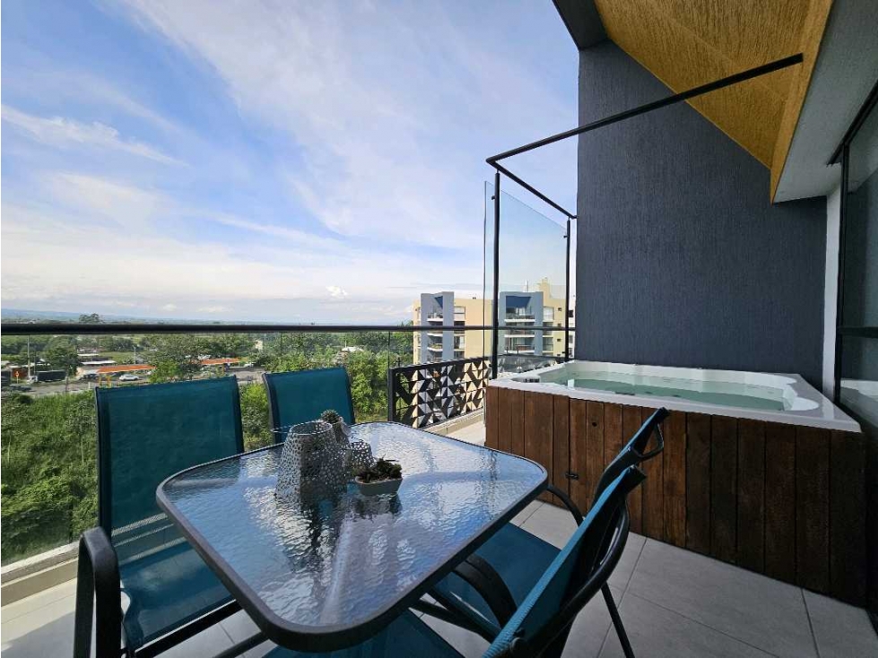 Apartamento, piso alto, jacuzzi en el balcón. Vive como en un club. — foto 3