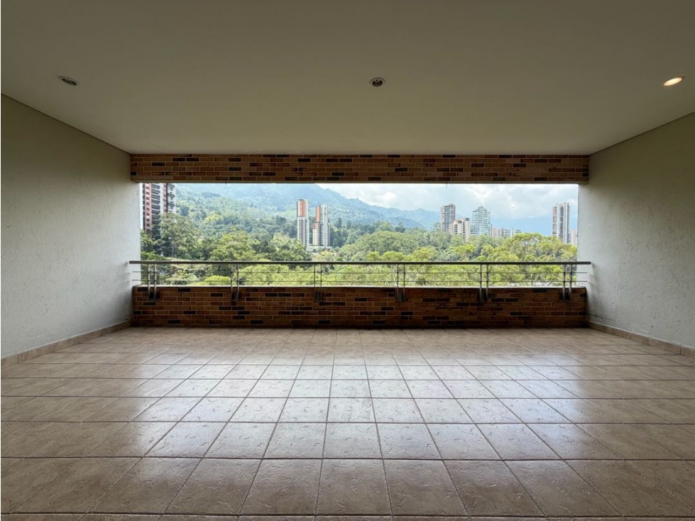 VENDEMOS Apartamento Piso Alto Sector Sierralta — foto 2