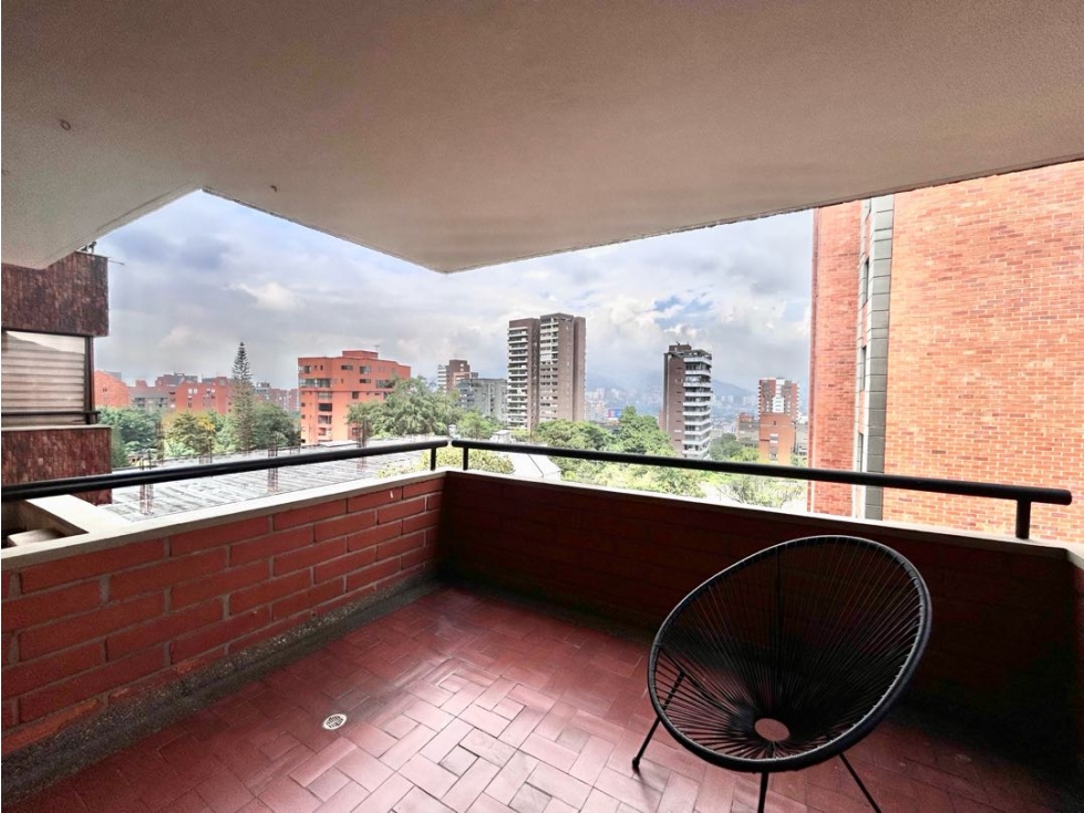 Apartamento Poblado Alejandría, 3 habitaciones, cuarto de servicio
