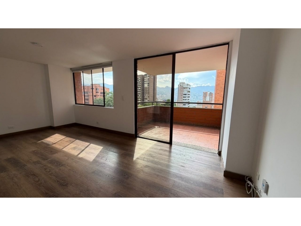 Apartamento Poblado Alejandría, 3 habitaciones, cuarto de servicio — foto 5