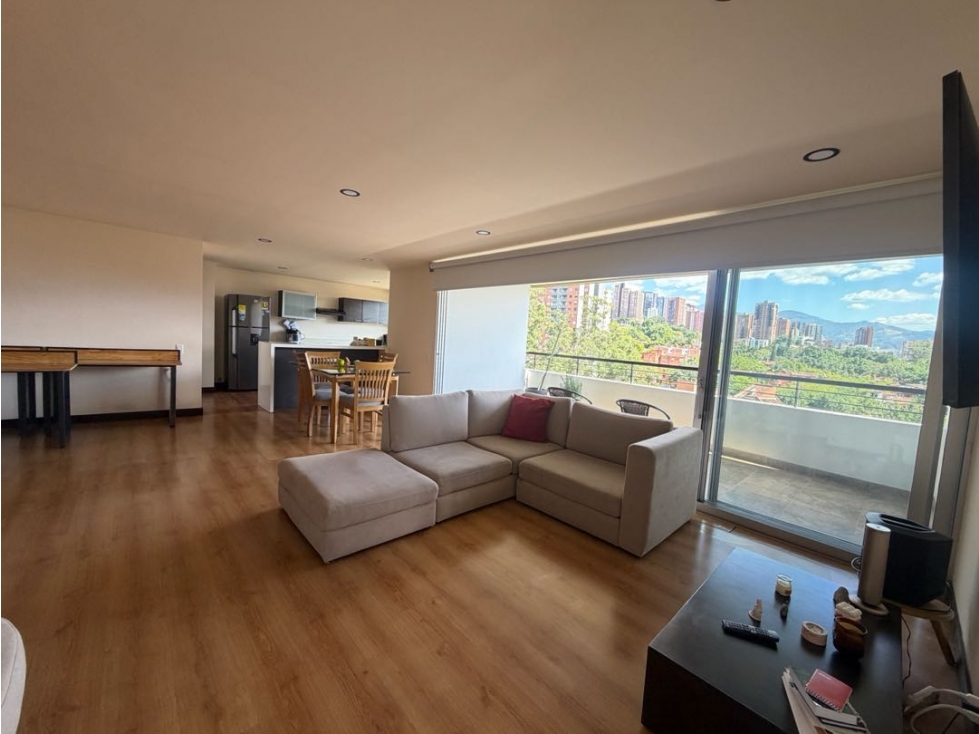 Apartamento Poblado con vista hermosa!! — foto 3