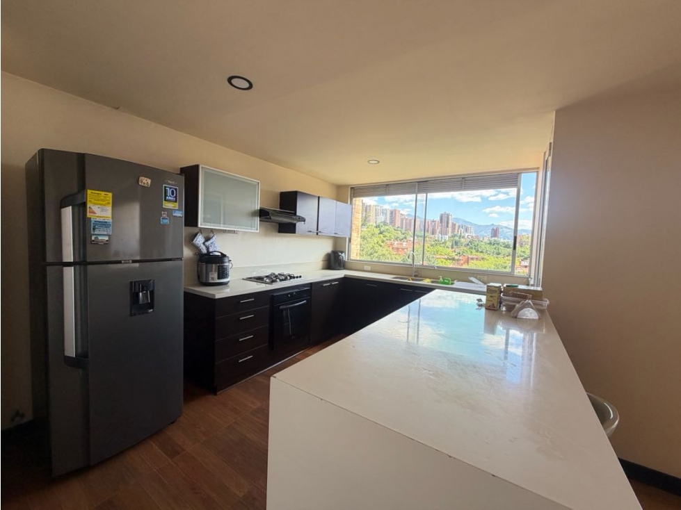 Apartamento Poblado con vista hermosa!! — foto 4
