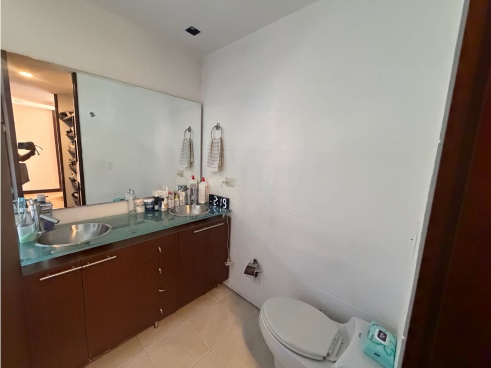 Apartamento Poblado con vista hermosa!! — foto 5