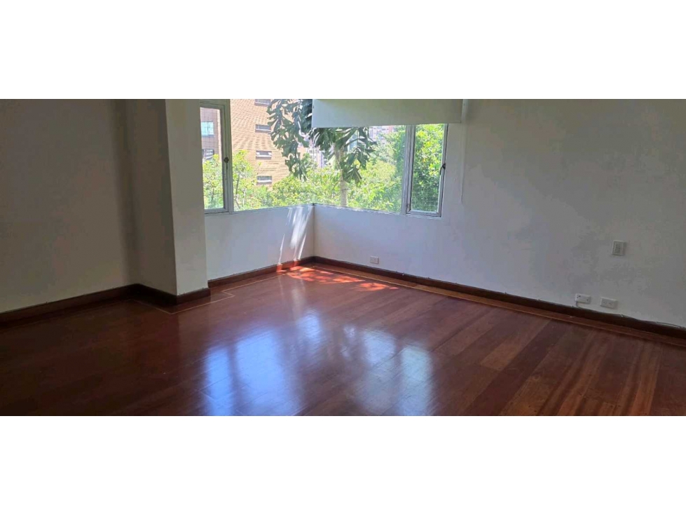 Apartamento Remodelado Poblado Alejandria Milla de Oro — foto 5