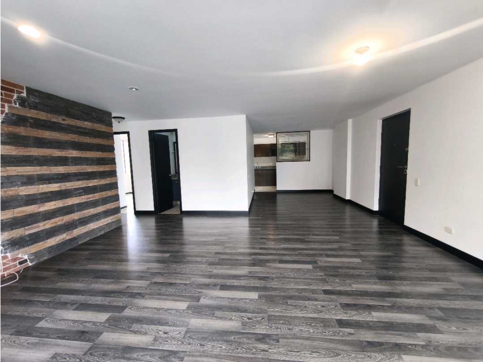 Apartamento poblado sector las santas — foto 3