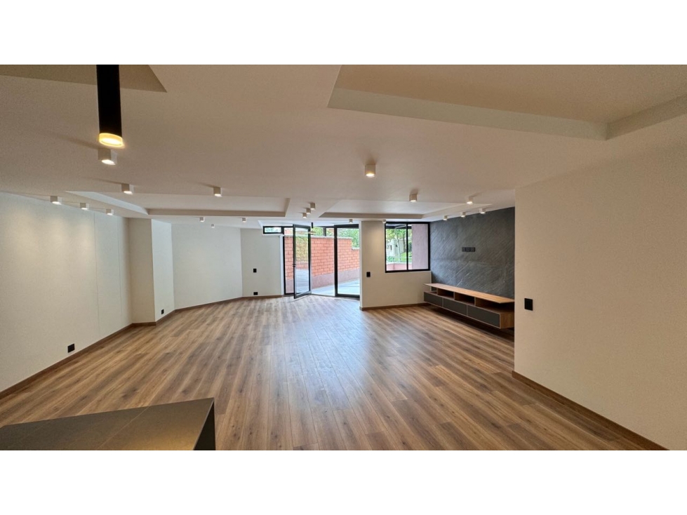 Apartamento Remodelado con Acabados de Lujo Cerca del Country Club — foto 4