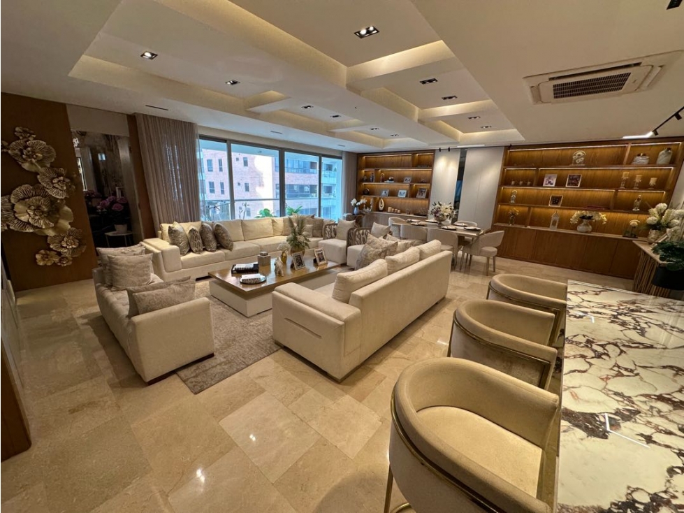 APARTAMENTO REMODELADO DE LUJO EN ALTOS DE RIOMAR