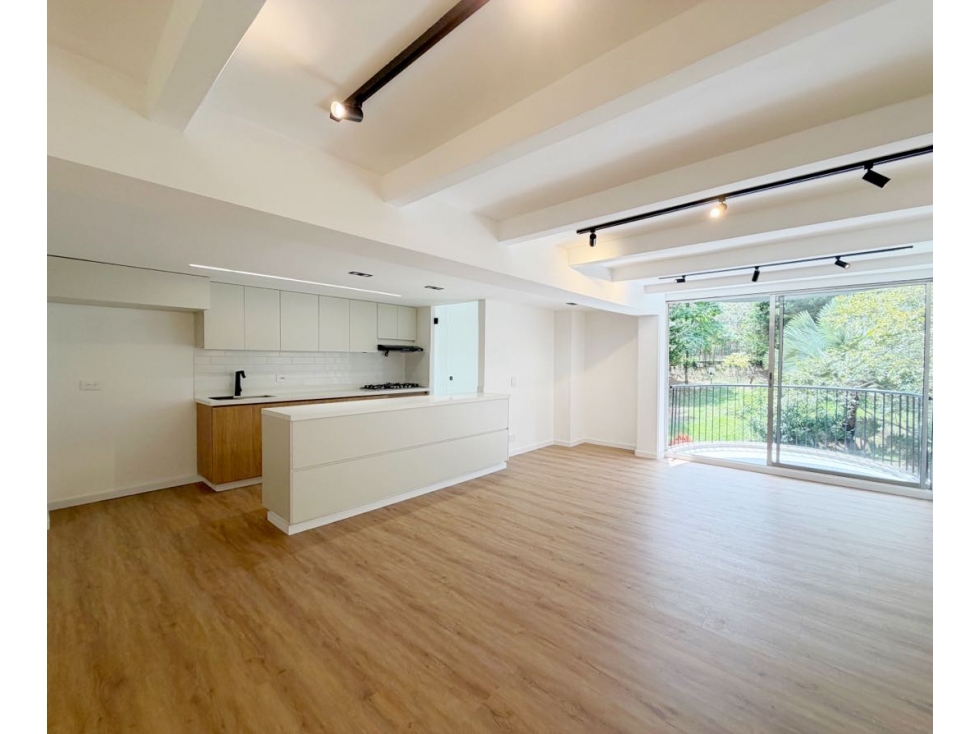 APARTAMENTO REMODELADO EL POBLADO LA VISITACIÓN