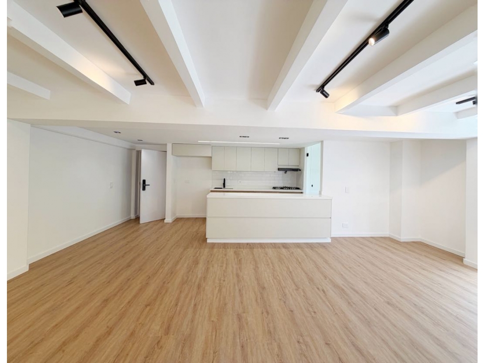 APARTAMENTO REMODELADO EL POBLADO LA VISITACIÓN — foto 2