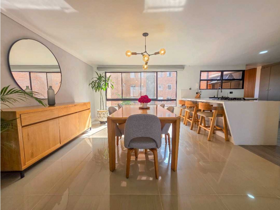 APARTAMENTO REMODELADO EN CASTROPOL EL POBLADO CON VISTA