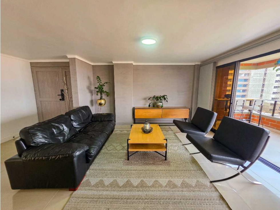APARTAMENTO REMODELADO EN CASTROPOL EL POBLADO CON VISTA — foto 5