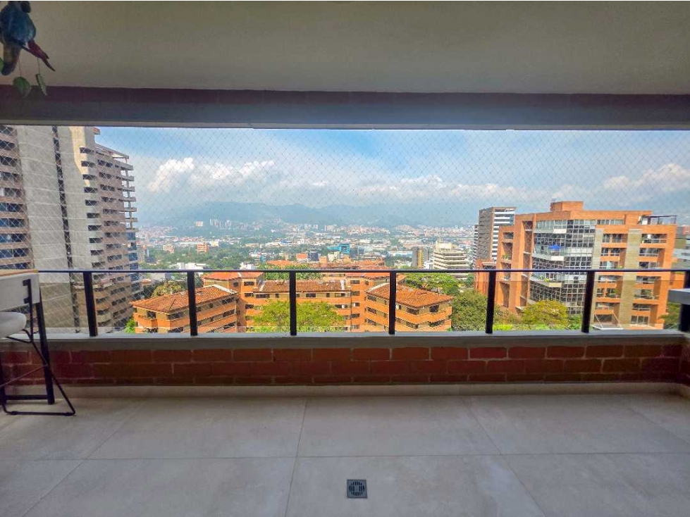 APARTAMENTO REMODELADO EN CASTROPOL EL POBLADO CON VISTA — foto 6