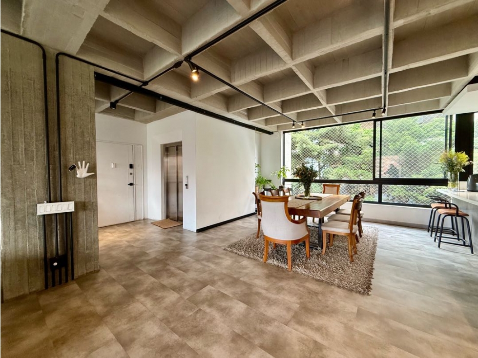 APARTAMENTO REMODELADO EN EL POBLADO. EL CAMPESTRE — foto 2