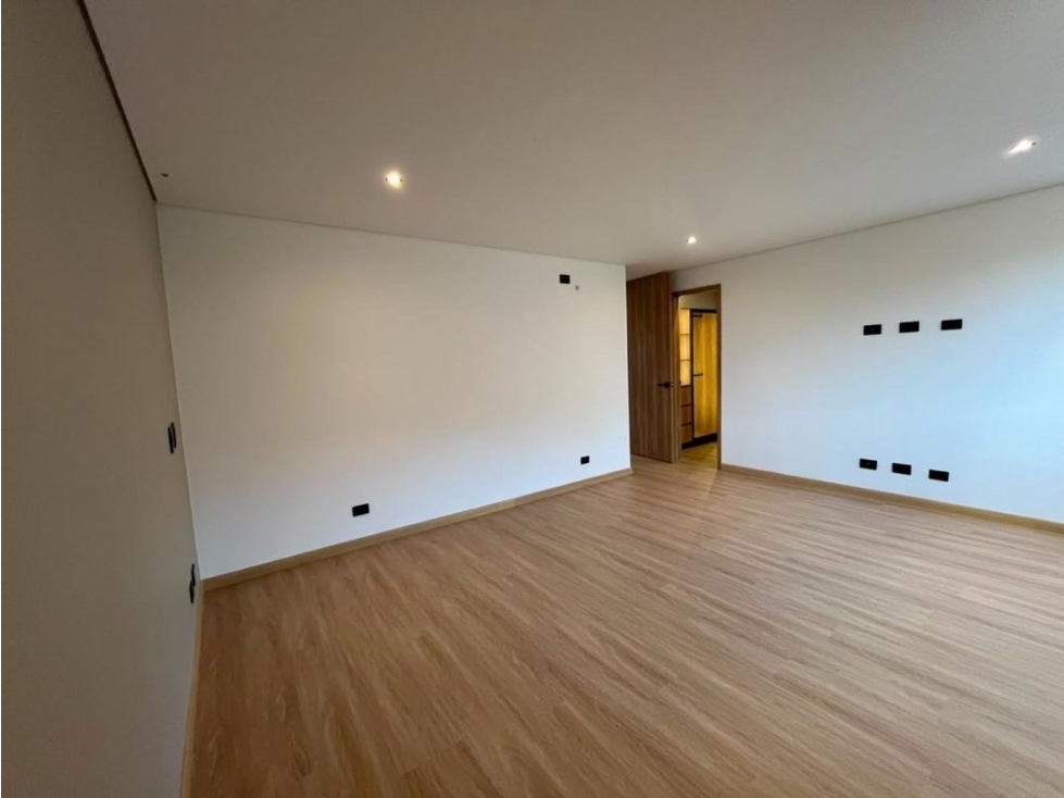 Apartamento remodelado en El Poblado | 154 m² | $1.480 millones — foto 5