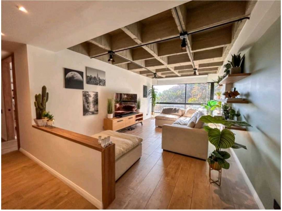 APARTAMENTO REMODELADO EN POBLADO EL CAMPESTRE