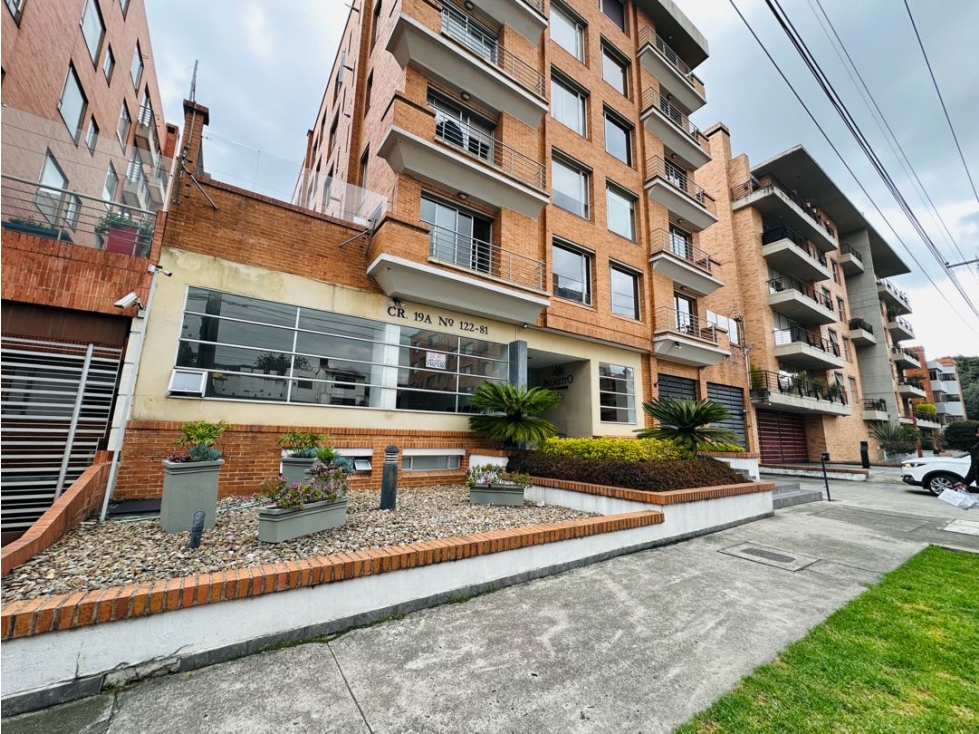 APARTAMENTO REMODELADO EN SANTA BARABRA