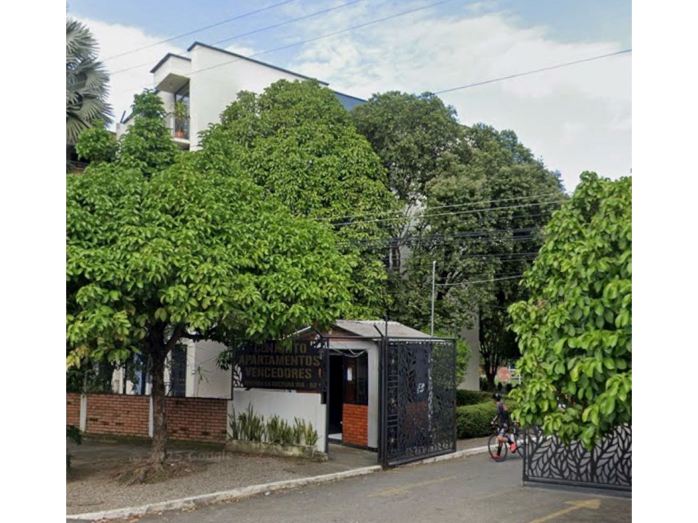 APARTAMENTO REMODELADO EN VENTA CONJUNTO LOS VENCEDORES, YOPAL.