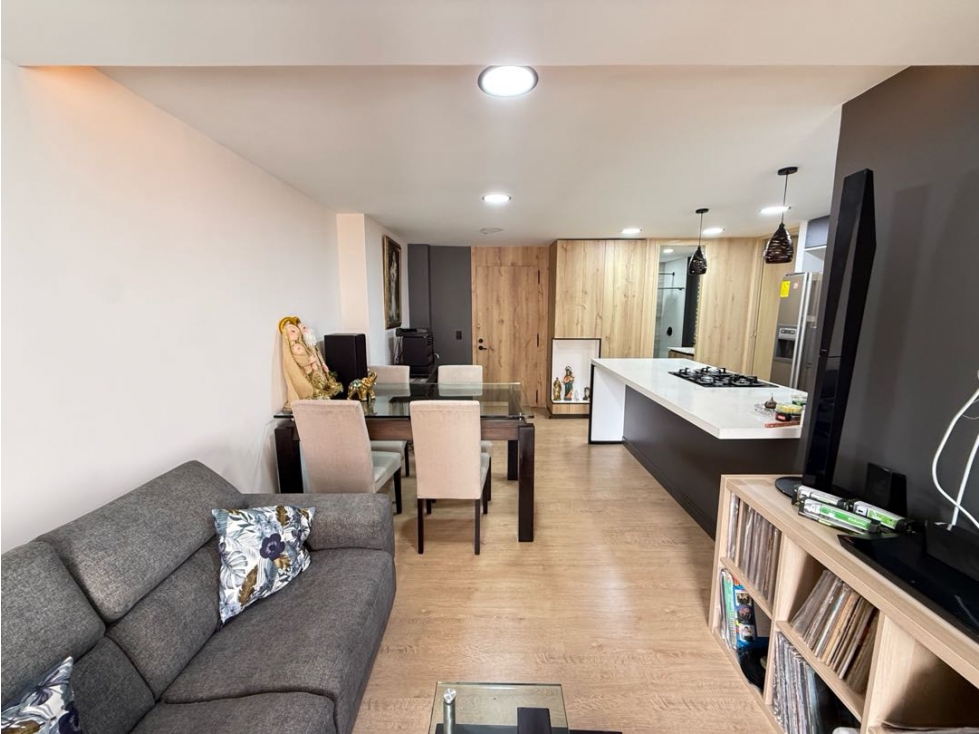 Apartamento remodelado en venta en Laureles — foto 3
