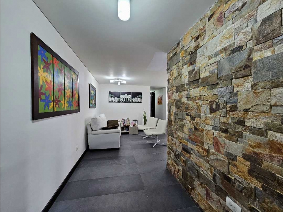 Apartamento Remodelado en venta Rodeo Alto