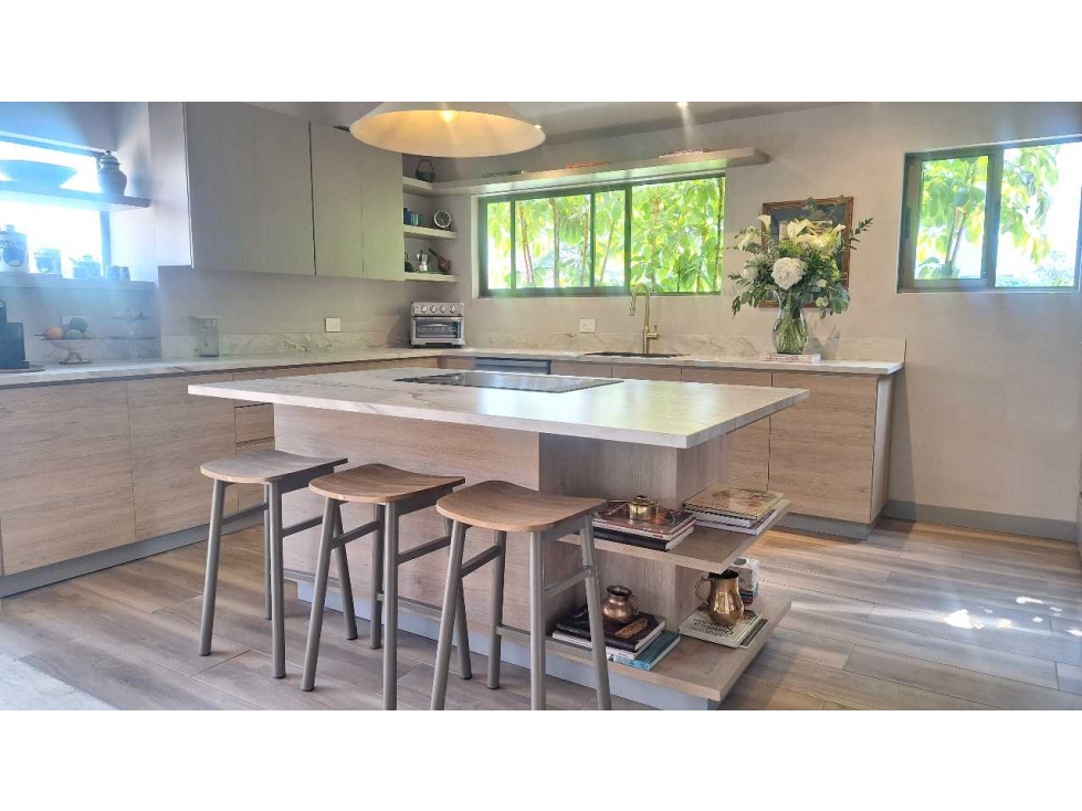 APARTAMENTO REMODELADO PARA LA VENTA, SECTOR CLUB CAMPESTRE.