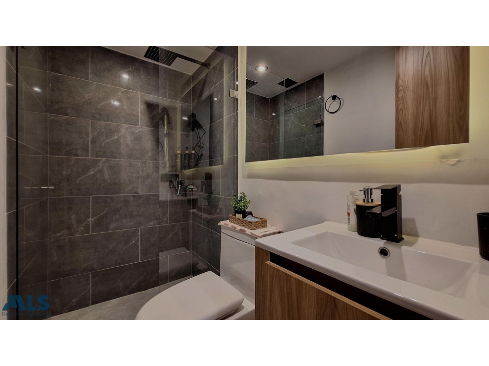 Apartamento Remodelado para Venta Robledo Sector L...(MLS#269301)