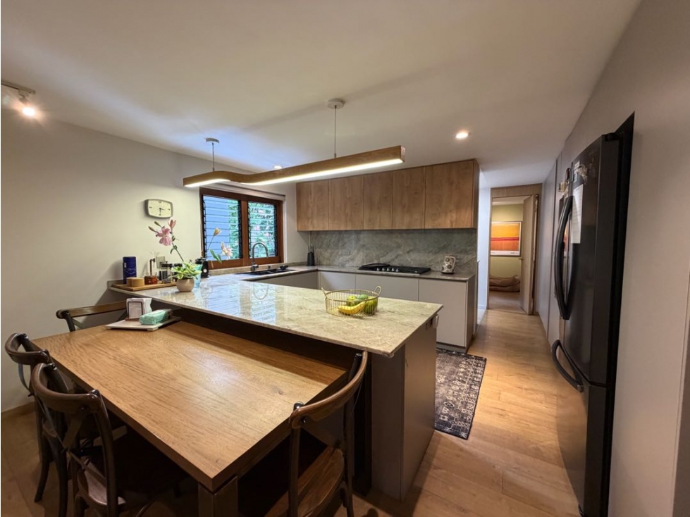 VENDEMOS Apartamento Remodelado Sitio Tranquilo Calle Ciega — foto 3