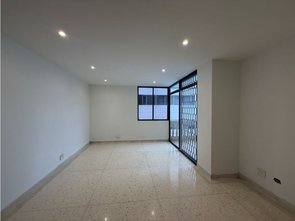 APARTAMENTO REMODELADO TOTALMENTE EN ARRIENDO EN ALTO PRADO