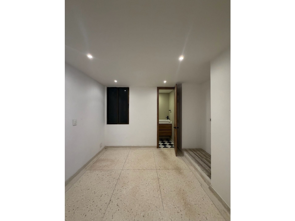 APARTAMENTO REMODELADO TOTALMENTE EN ARRIENDO EN ALTO PRADO — foto 4