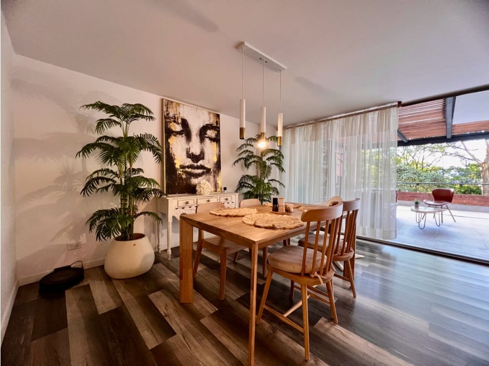 APARTAMENTO REMODELADO Y CON AMPLIA TERRAZA — foto 2