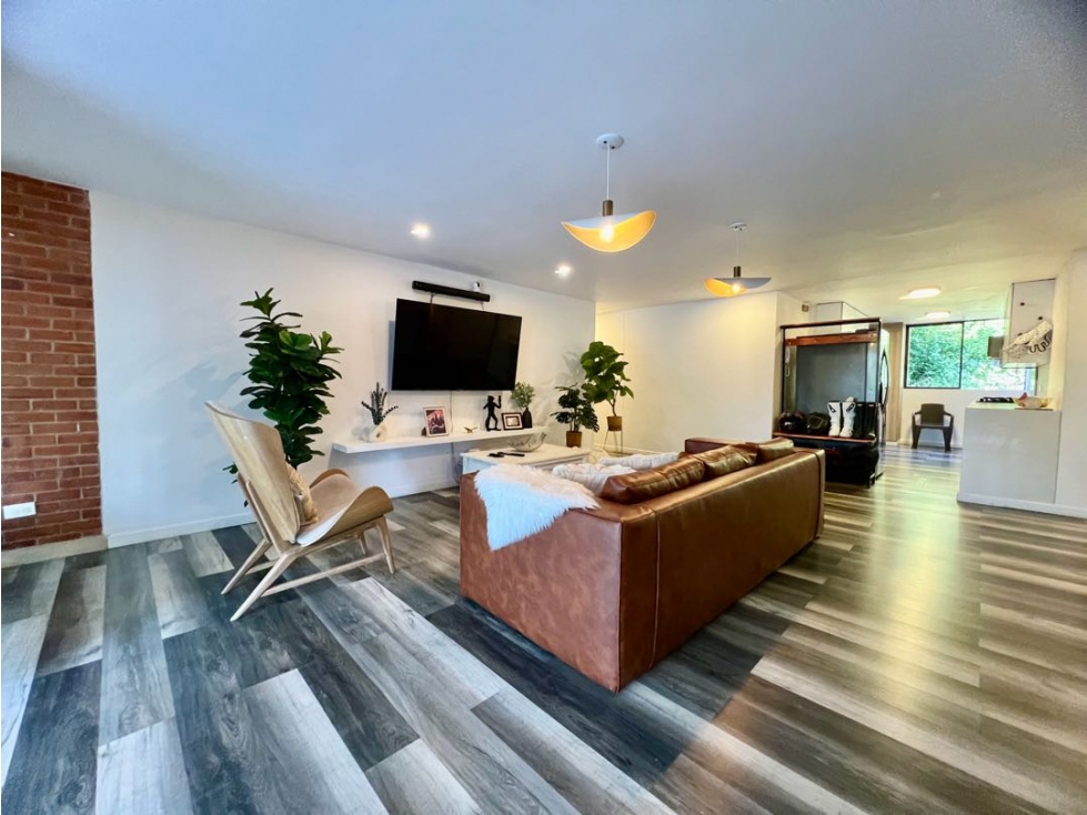 APARTAMENTO REMODELADO Y CON AMPLIA TERRAZA — foto 5
