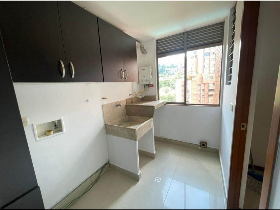 Apartamento renta 3 hab poblado las Santas — foto 5