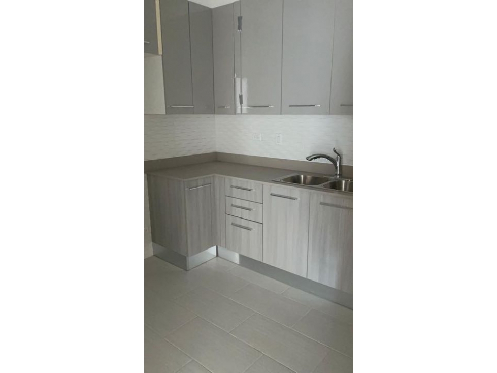 APARTAMENTO SAN FRANCISCO 189M2 PH THE TOWERS LINEA BLANCA — foto 4